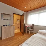 Gisela Bed & Self Check-in Business Jakobsweg בית הארחה בראקל