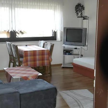 Gæstehus Gisela Bed & Self Check-in Business Jakobsweg 3*